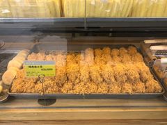 鸡肉丝小贝-鲍师傅糕点(江苏路店)