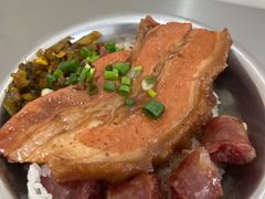 -梁阿婆廿年老牌扣肉糯米饭