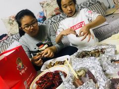 -扒虾小妹儿麻辣海鲜(宏图街店)