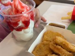 -麦当劳(假日广场店)