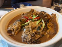 红烧杂鱼-菲乐餐厅(三十年经营·湖滨路店)