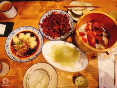 -临界音乐酒馆·小龙虾·江湖菜(华熙LIVE·鱼洞店)