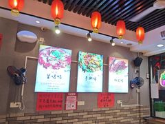 -爆炸头阿姨小四川正宗川味小吃(无任何分店)