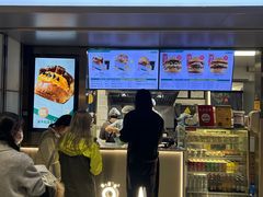 -EGG BOMB(浦东国际机场T1航站楼店)