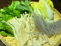 -聚汇三少·龙虾·中餐厅(莫邪路新天地店)