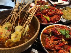 -虾弄弄海派小龙虾·牛羊蝎子火锅