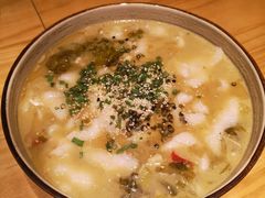 酸菜鱼-十三式重庆江湖菜(金茂览秀城店)