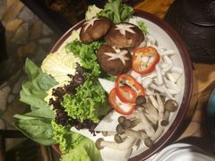 -老牌坊云南鱼豆花火锅(嵩山店)