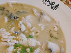 -严记小天府酸菜鱼(西四路店)