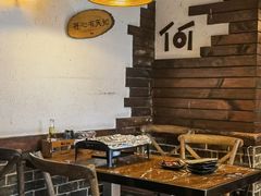 大堂-何师烧烤Pro ·江湖川菜·小龙虾·精酿(太古里旗舰店)