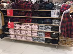 -优衣库(郑州丹尼斯大卫城店)