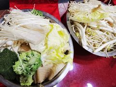 白菜-佘记全家福芋儿鸡(向阳街总店)