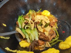 -袁小二大东北铁锅炖(吉祥村总部)