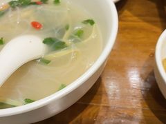 -阿瓦山寨·湘菜现炒·剁椒鱼头王(咸阳总店)
