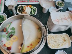 -江小渔鲜鱼火锅(西二道街店)