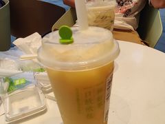 -奈雪的茶(优特汇店)