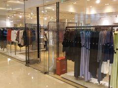 -COS(月星环球港店)