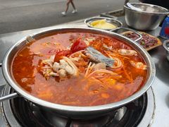 -黄利砖万峰林布依特色酸笋牛肉馆