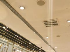 -VENCHI 闻绮(北京国贸商城店)