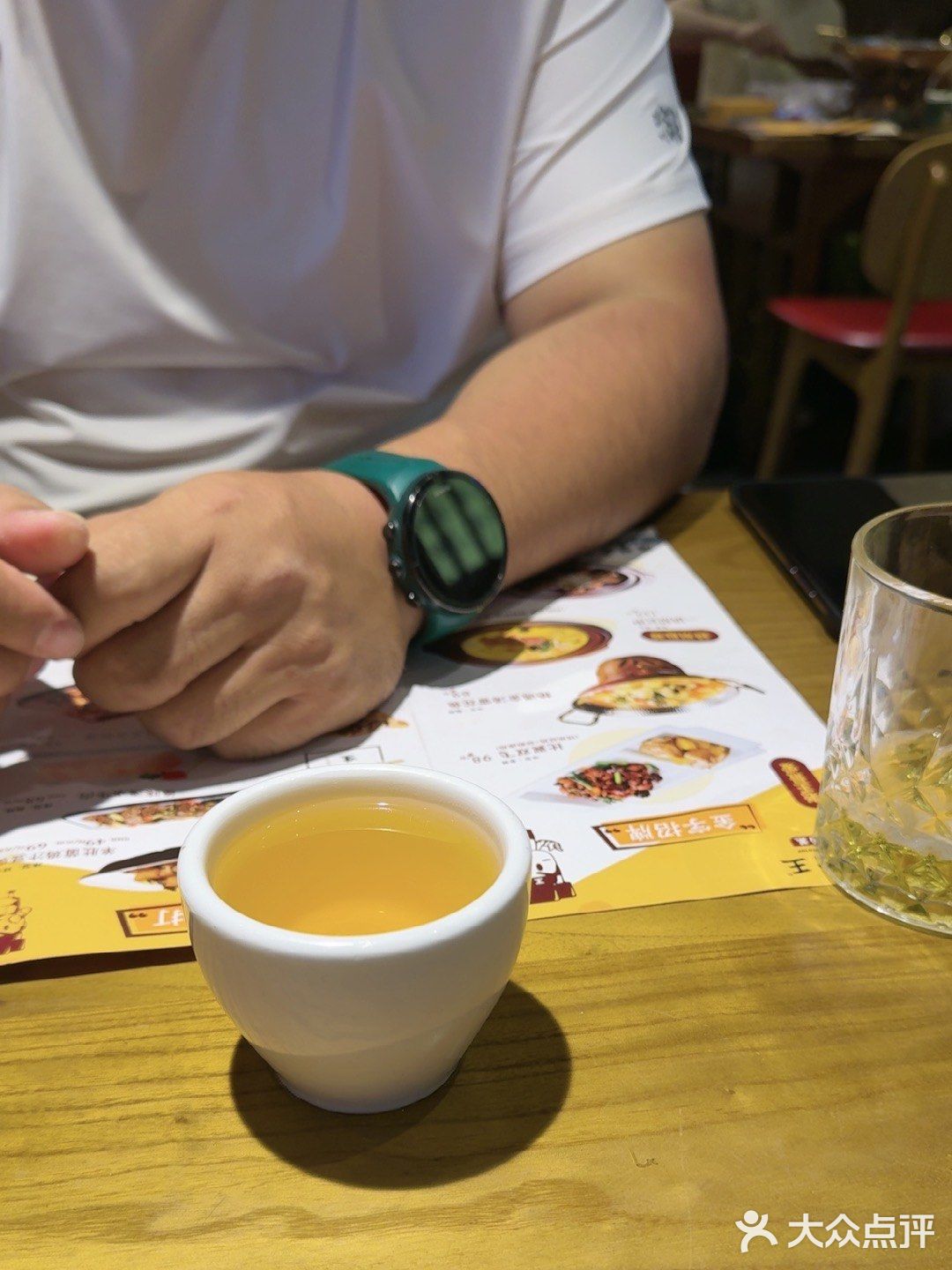 来丽江旅游，想要换换口味试试隔壁老王