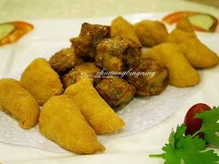 普宁豆腐拼果肉-御潮轩·经典潮菜