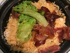 w香港腊味煲仔饭-新大咀港式茶餐厅(宝山万达店)