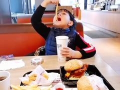 -The Habit Burger Grill 哈比特汉堡(复兴soho店)