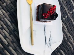 -UNI UNI(环亚凯瑟琳店)