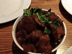 小碗牛肉-清真吴记门钉肉饼·喜多利