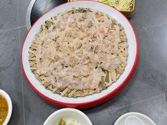 -官塘陈记鱼生·潮汕砂锅粥·潮汕生腌牛肉火锅(潮枫路总店)