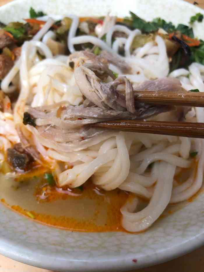 月13日打分0610/人【总体评97及贴士】精致的小64店,大理耙肉饵