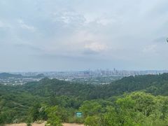 -灵岩山风景区