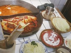 -巴卤社老火锅(财富店)