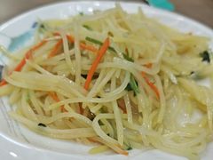 酸辣土豆丝-春水锅贴·传统鲁菜(大明湖店)