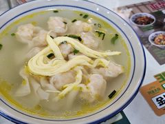 鸡汤虾肉小馄饨-阿金大白·上海菜馆(新天地店)