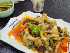 -撒拉人家.酸菜牦牛肉火锅