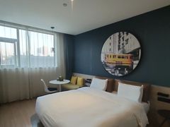 -艾豪森酒店(西安大雁塔大唐不夜城店)