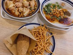 -正南齐北·老街糯米团(洪崖洞店)