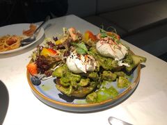 罗勒酱杂菌班尼迪蛋-BE BRIGHT KITCHEN(正佳广场店)