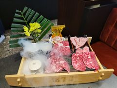 -铭牛烧肉·和牛海鲜自助(高新月牙湖店)