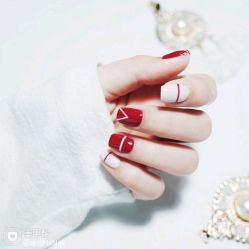 -Pink You美甲洗眉纹绣定制中心