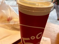 -85度C(生甜甜圈研究工坊·上海平凉店)