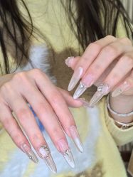 -槿里日式美甲工作室