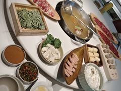 -左庭右院鲜牛肉火锅(新梅广场店)