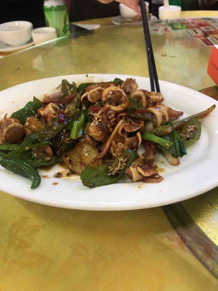 海兴海鲜饭店-"老板娘亲自出马出来揽客,人很漂亮很nic.