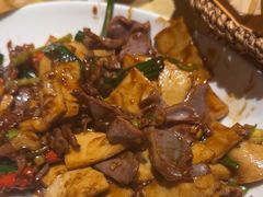 -关东小磨东北菜(上海长风大悦城店)