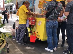 -詹爷爷乌节路街头冰淇淋