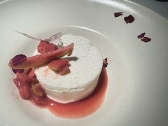 浓情栗意坚果布丁佐草莓冰激凌-王品牛排(北京西单店)