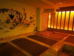 -碧中海汤泉汗蒸酒店