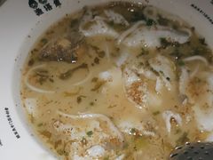 -渔语鱼酸菜鱼新川菜(来福士店)